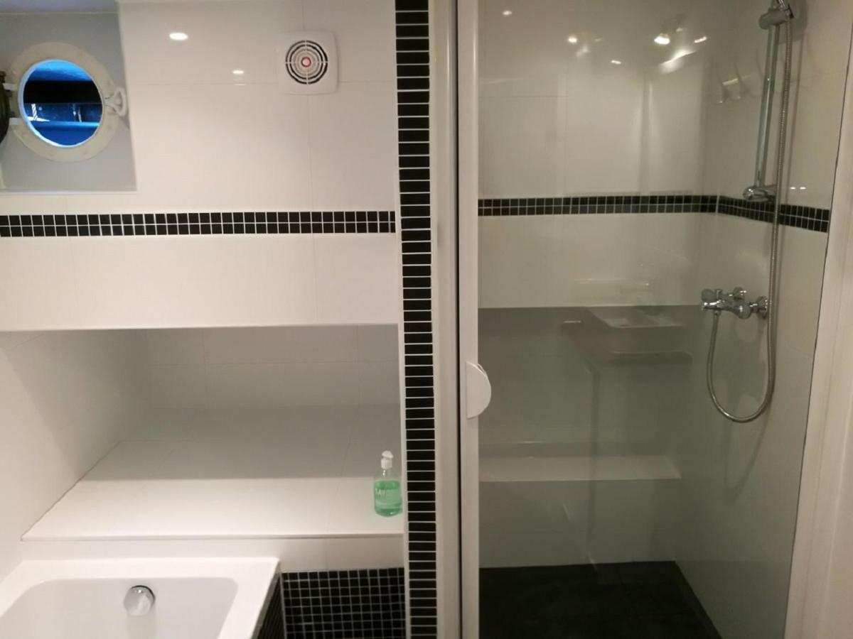 Houseboat Rose Apartment อัมสเตอร์ดัม ภายนอก รูปภาพ