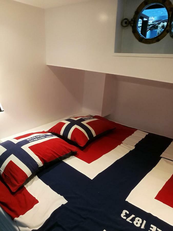 Houseboat Rose Apartment อัมสเตอร์ดัม ภายนอก รูปภาพ